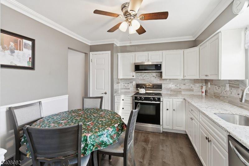 108 Windsor Ct, Hillsborough Township, NJ 08844