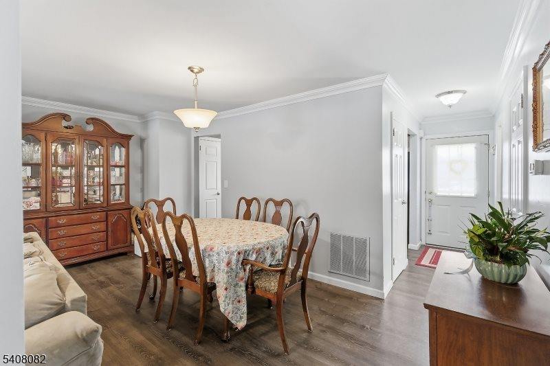 108 Windsor Ct, Hillsborough Township, NJ 08844