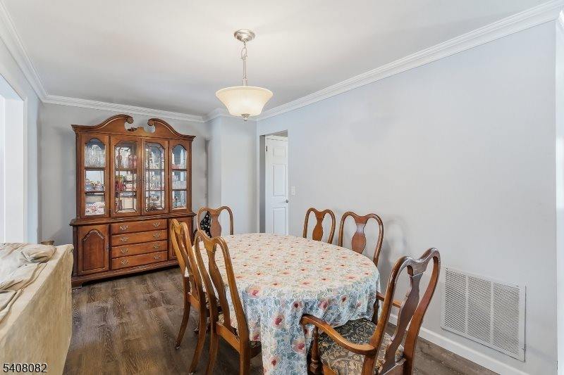 108 Windsor Ct, Hillsborough Township, NJ 08844