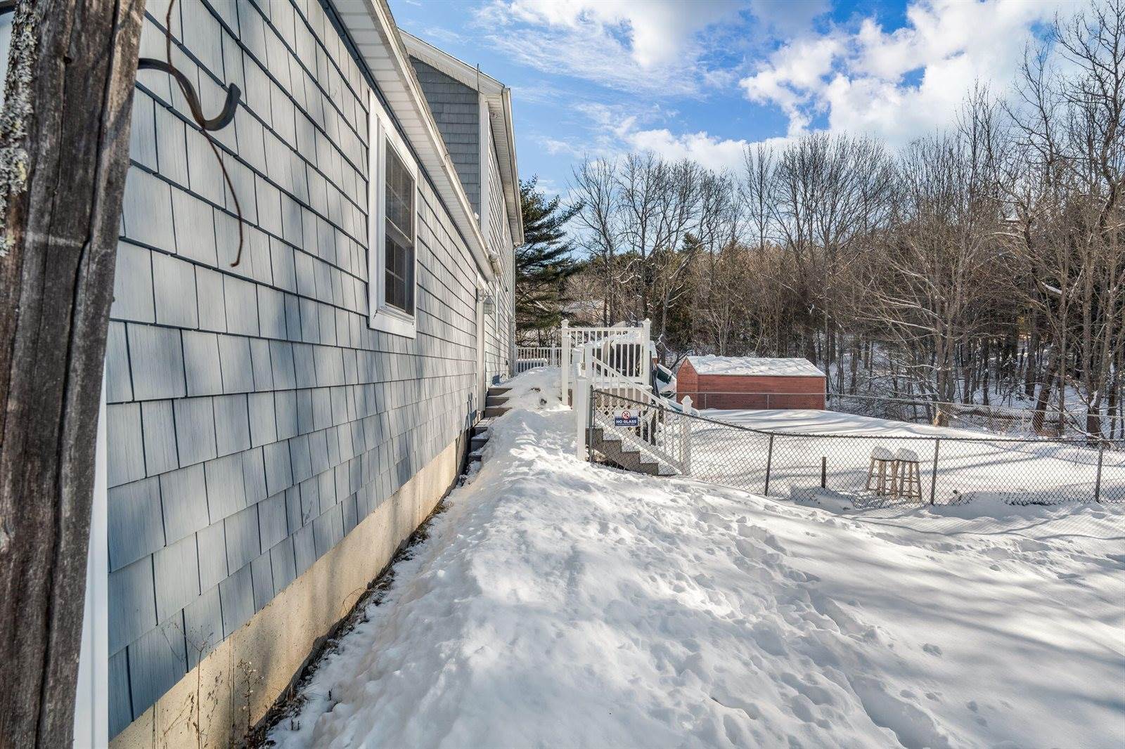 59 Kidder Hill Road, Holden, ME 04429