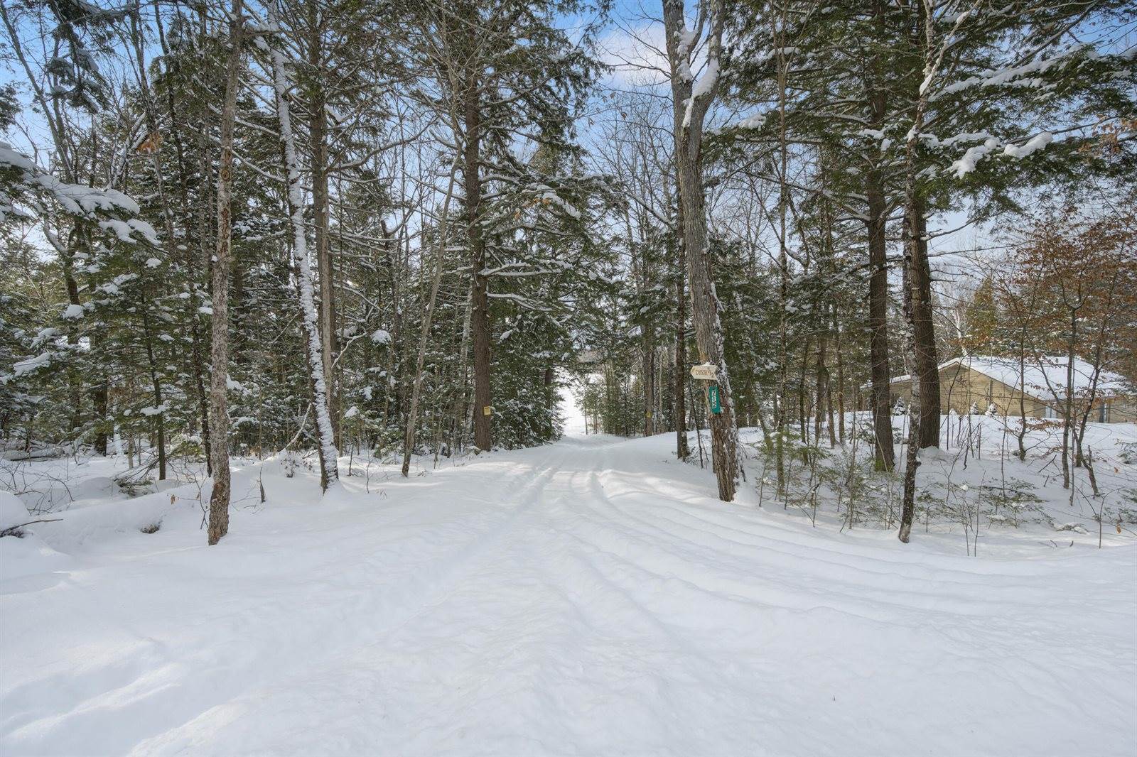 M30C L28 Pond Road, Saint Albans, ME 04971