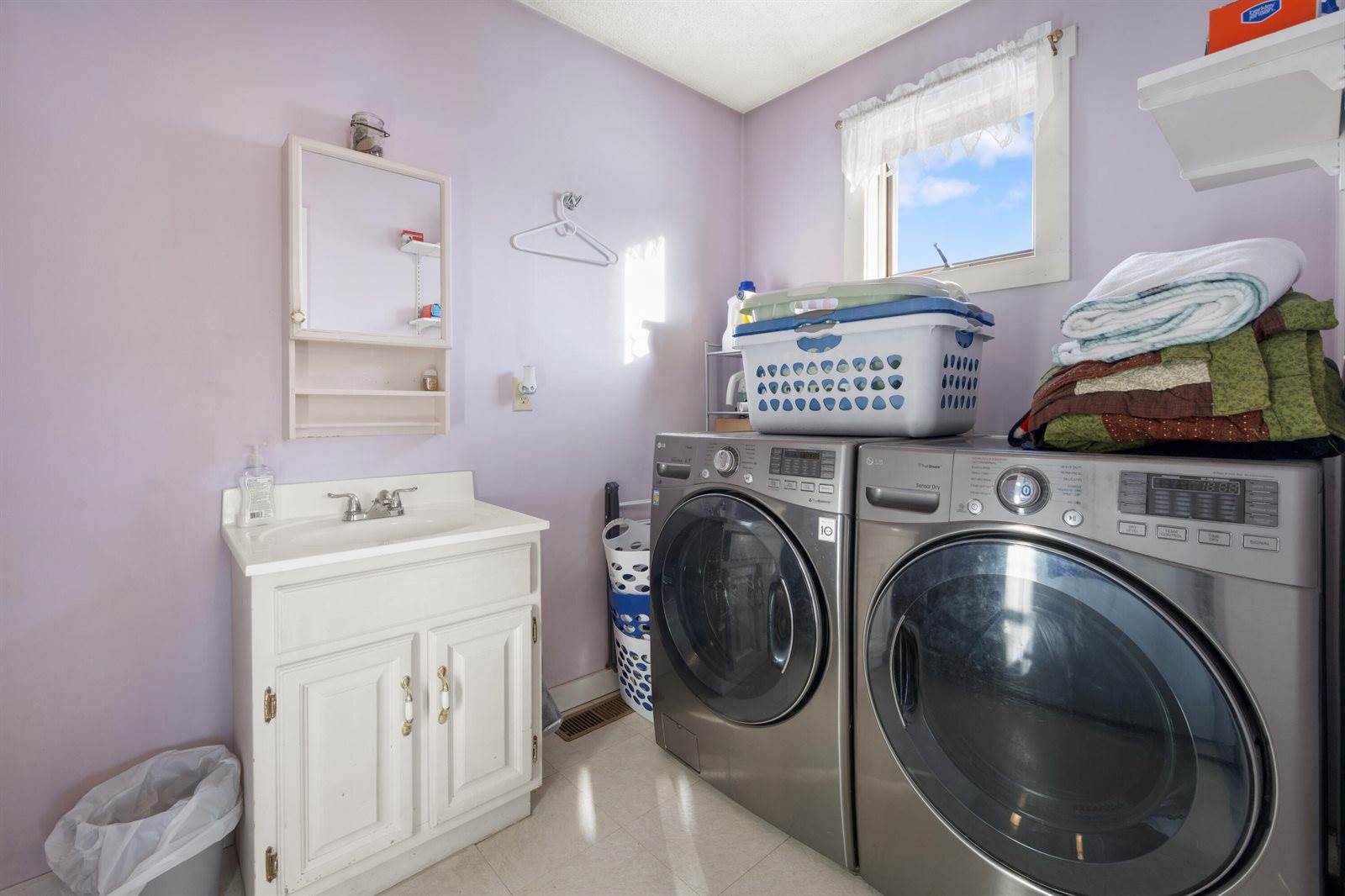 119 Commercial Street, Hartland, ME 04943