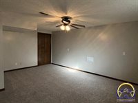 3855 SW Gamwell RD, Topeka, KS 66610