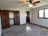 3855 SW Gamwell RD, Topeka, KS 66610