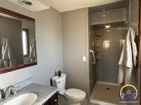 3855 SW Gamwell RD, Topeka, KS 66610