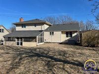 3855 SW Gamwell RD, Topeka, KS 66610