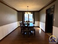 3855 SW Gamwell RD, Topeka, KS 66610