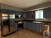 3855 SW Gamwell RD, Topeka, KS 66610