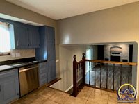 3855 SW Gamwell RD, Topeka, KS 66610