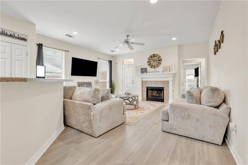 217 Karten Lane, College Station, TX 77845