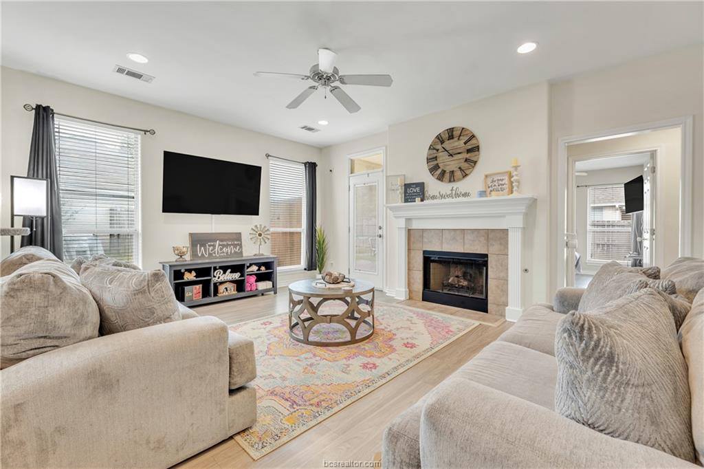 217 Karten Lane, College Station, TX 77845