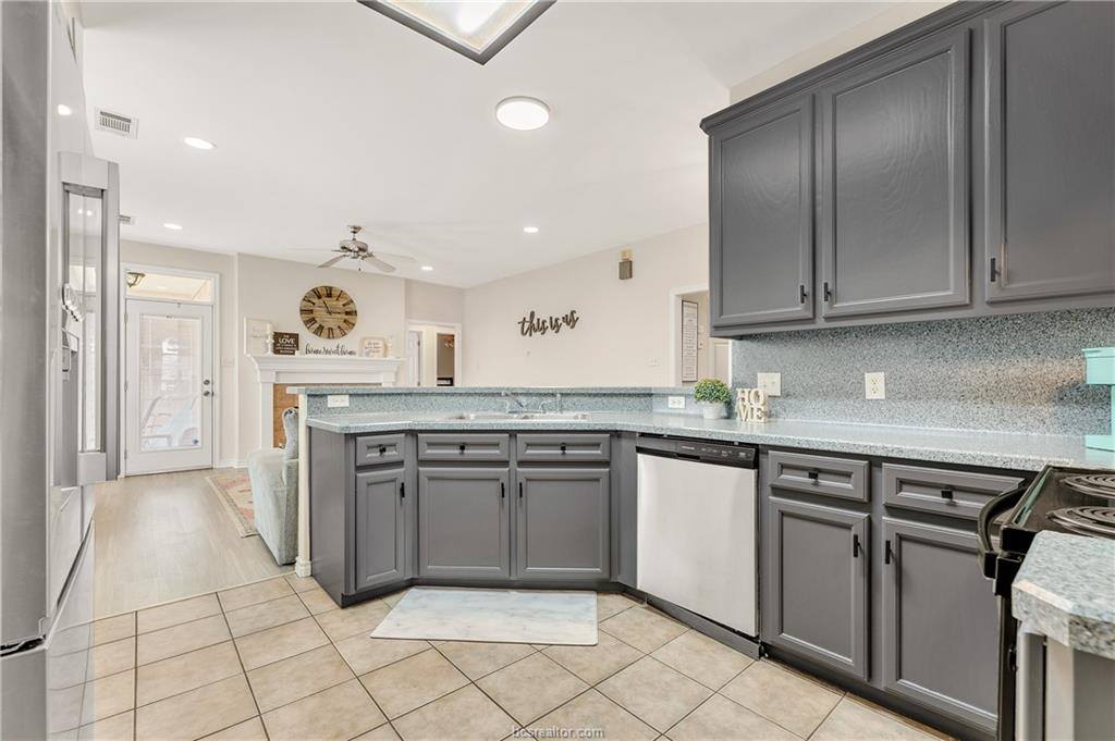 217 Karten Lane, College Station, TX 77845