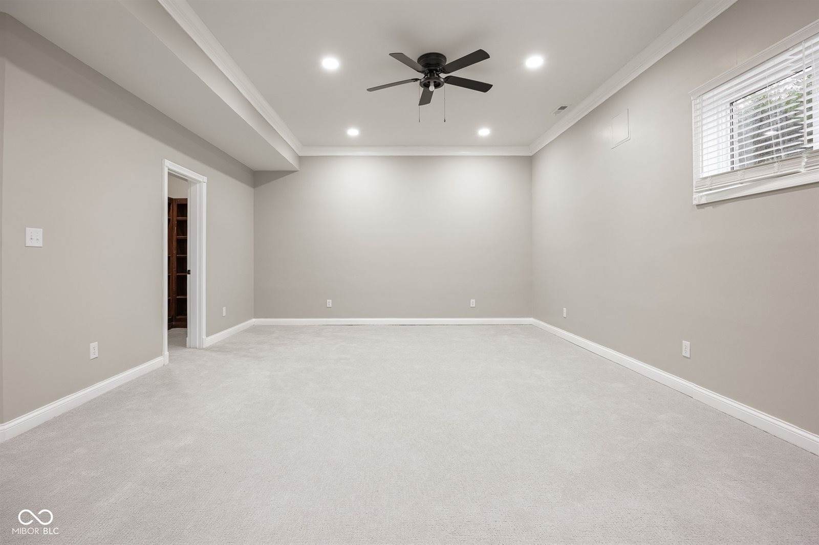 15 South Creedmoor Way, Anderson, IN 46011