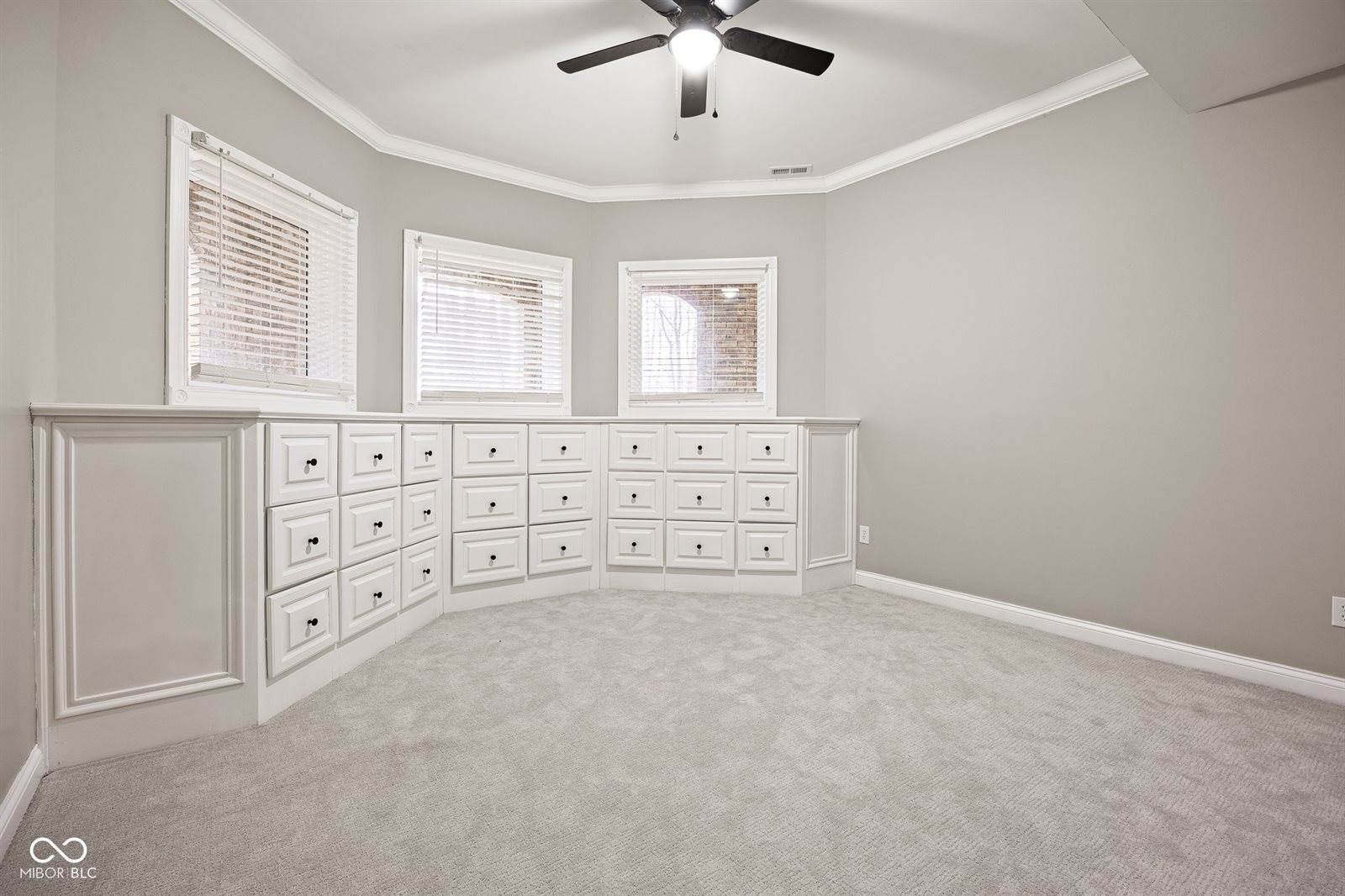 15 South Creedmoor Way, Anderson, IN 46011