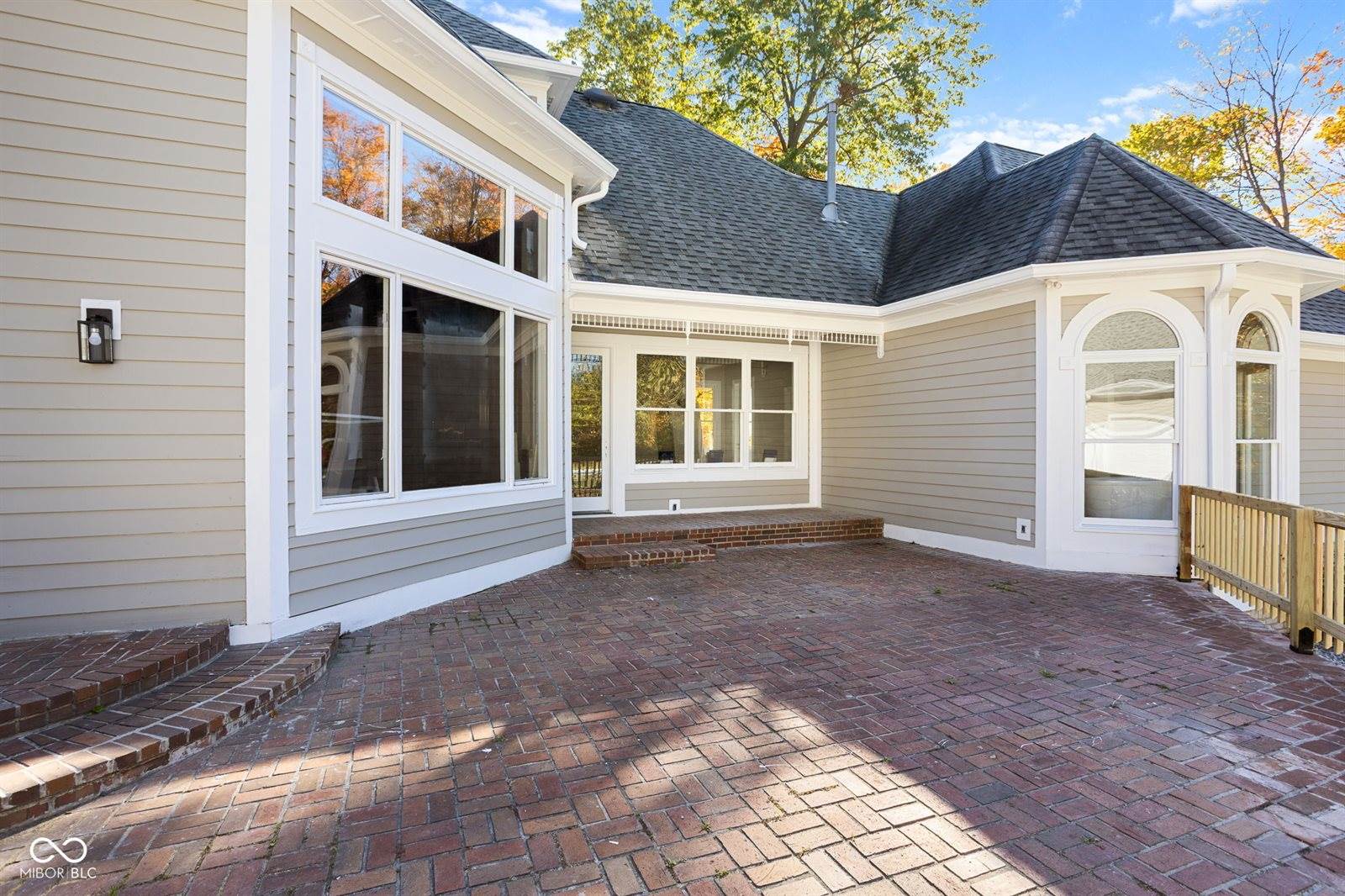 15 South Creedmoor Way, Anderson, IN 46011