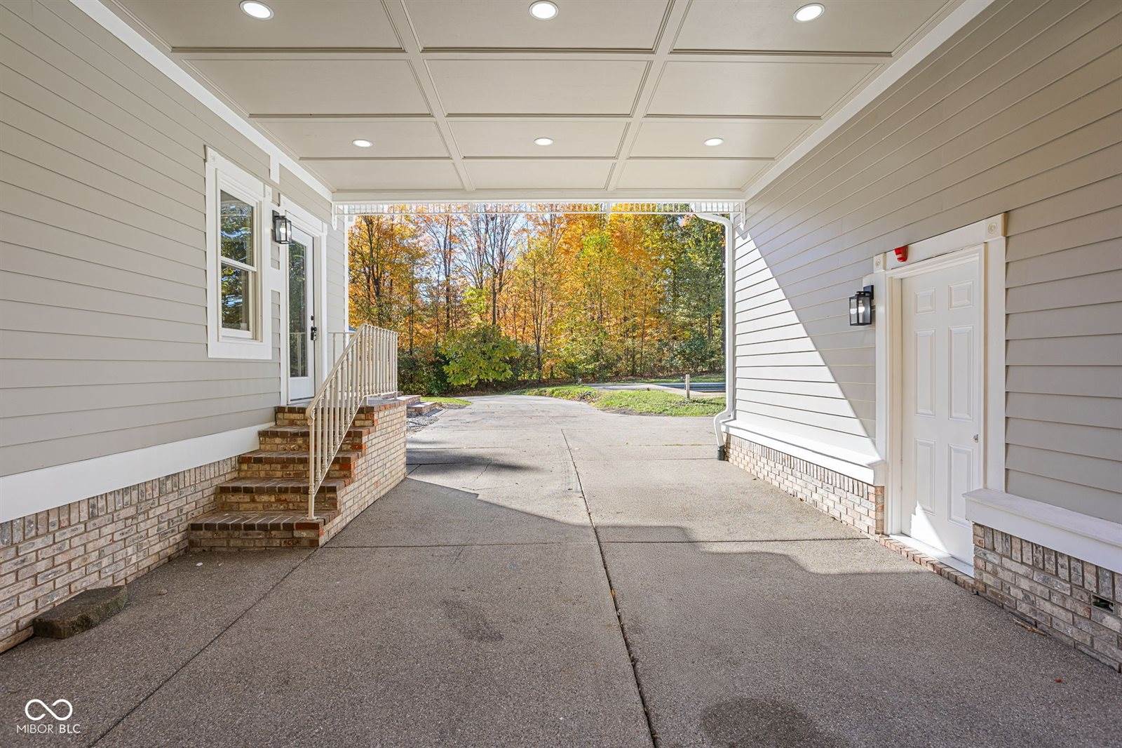 15 South Creedmoor Way, Anderson, IN 46011