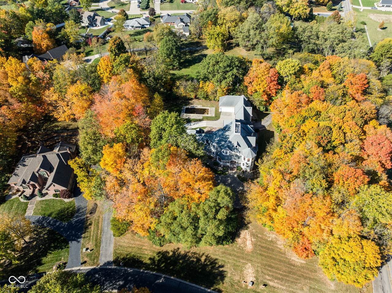 15 South Creedmoor Way, Anderson, IN 46011