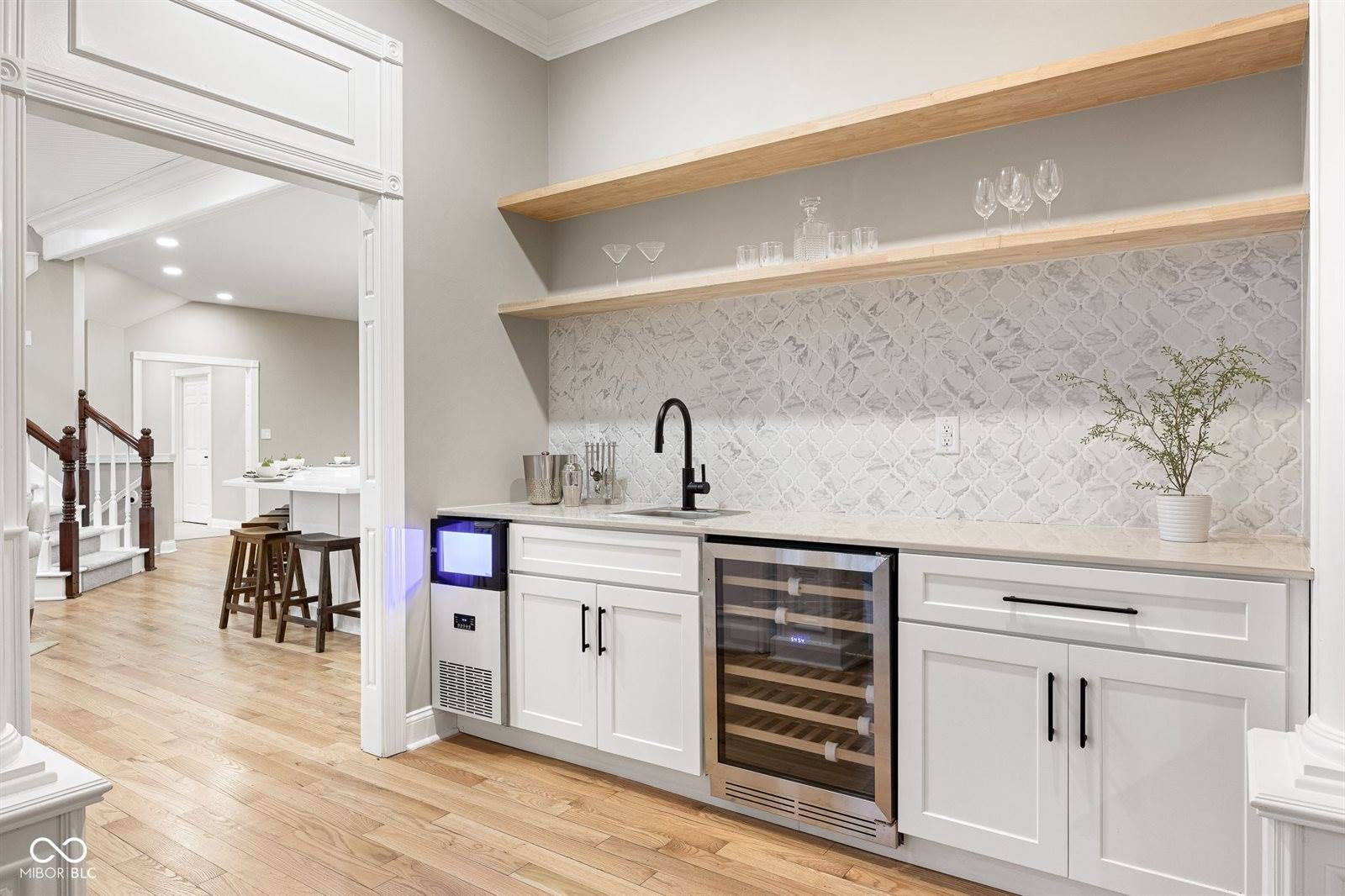 15 South Creedmoor Way, Anderson, IN 46011