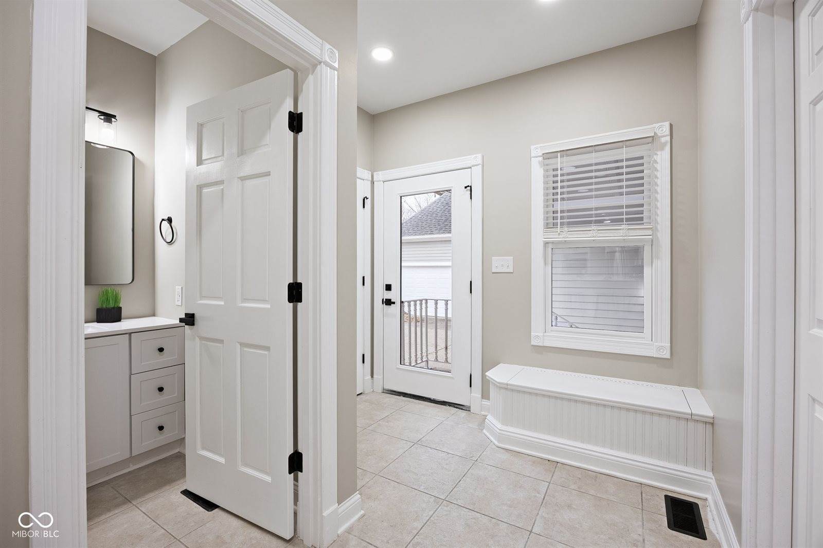 15 South Creedmoor Way, Anderson, IN 46011