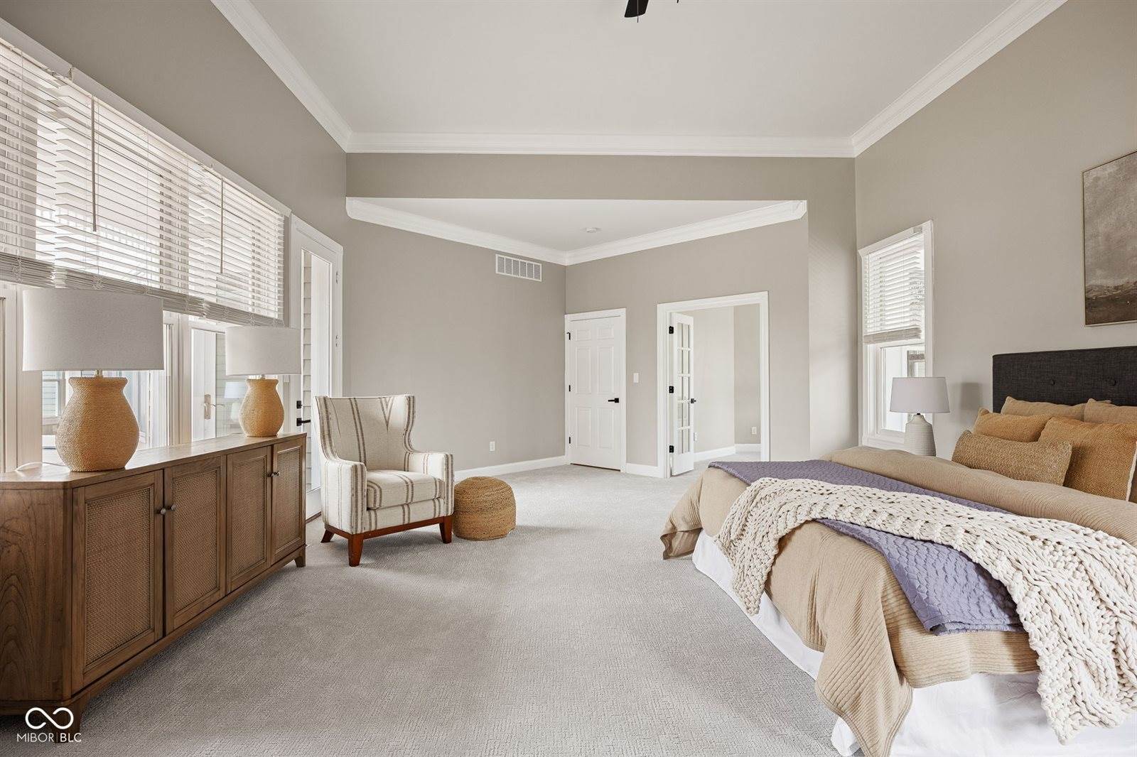 15 South Creedmoor Way, Anderson, IN 46011