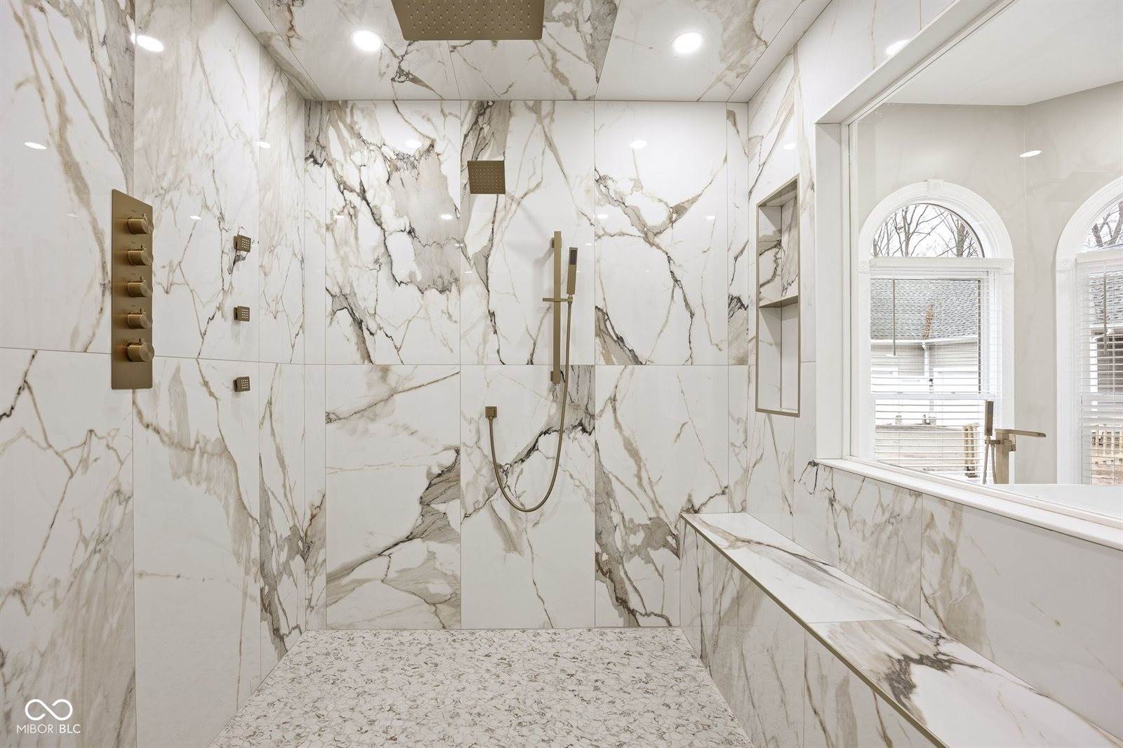 15 South Creedmoor Way, Anderson, IN 46011