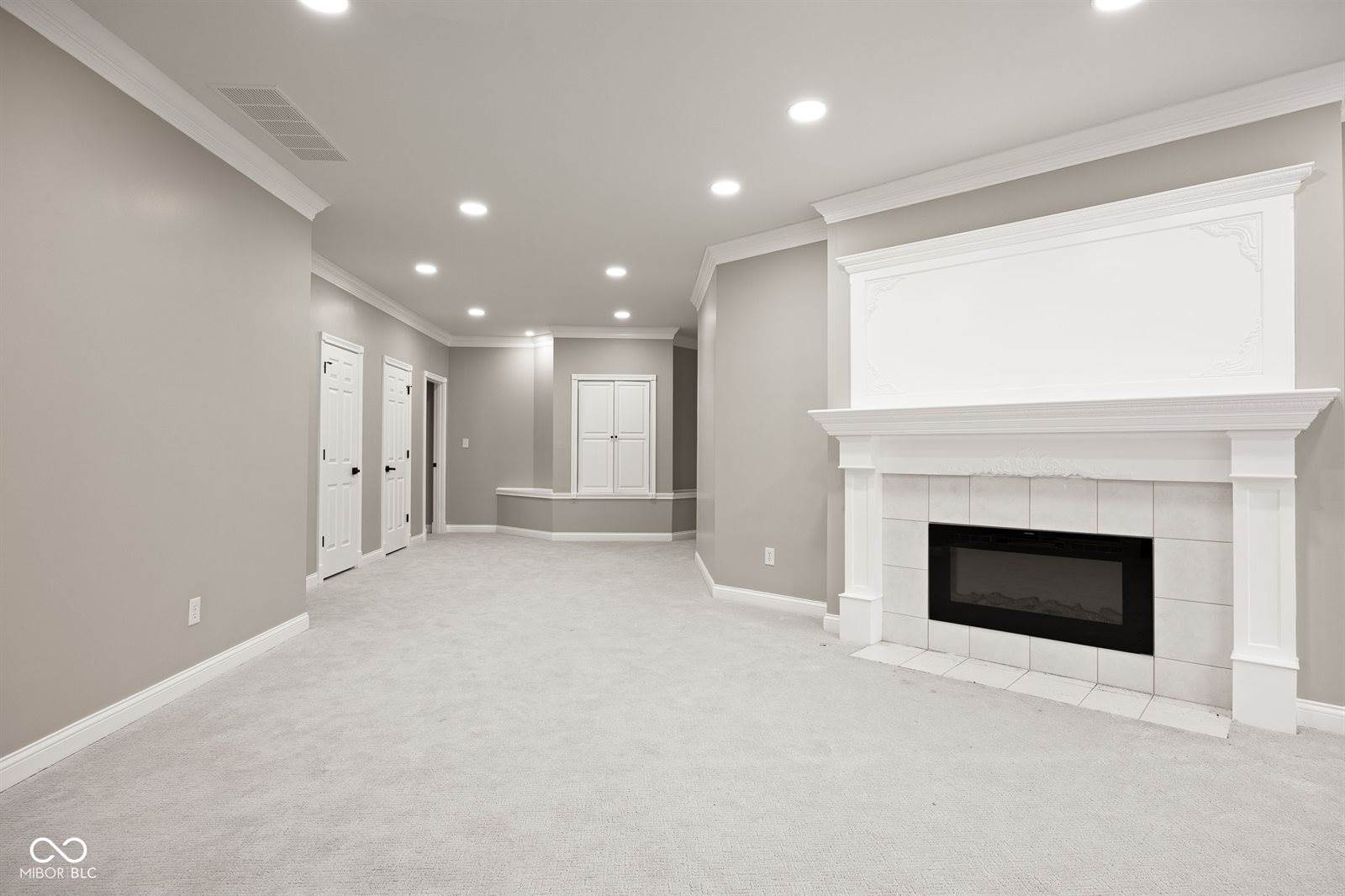 15 South Creedmoor Way, Anderson, IN 46011