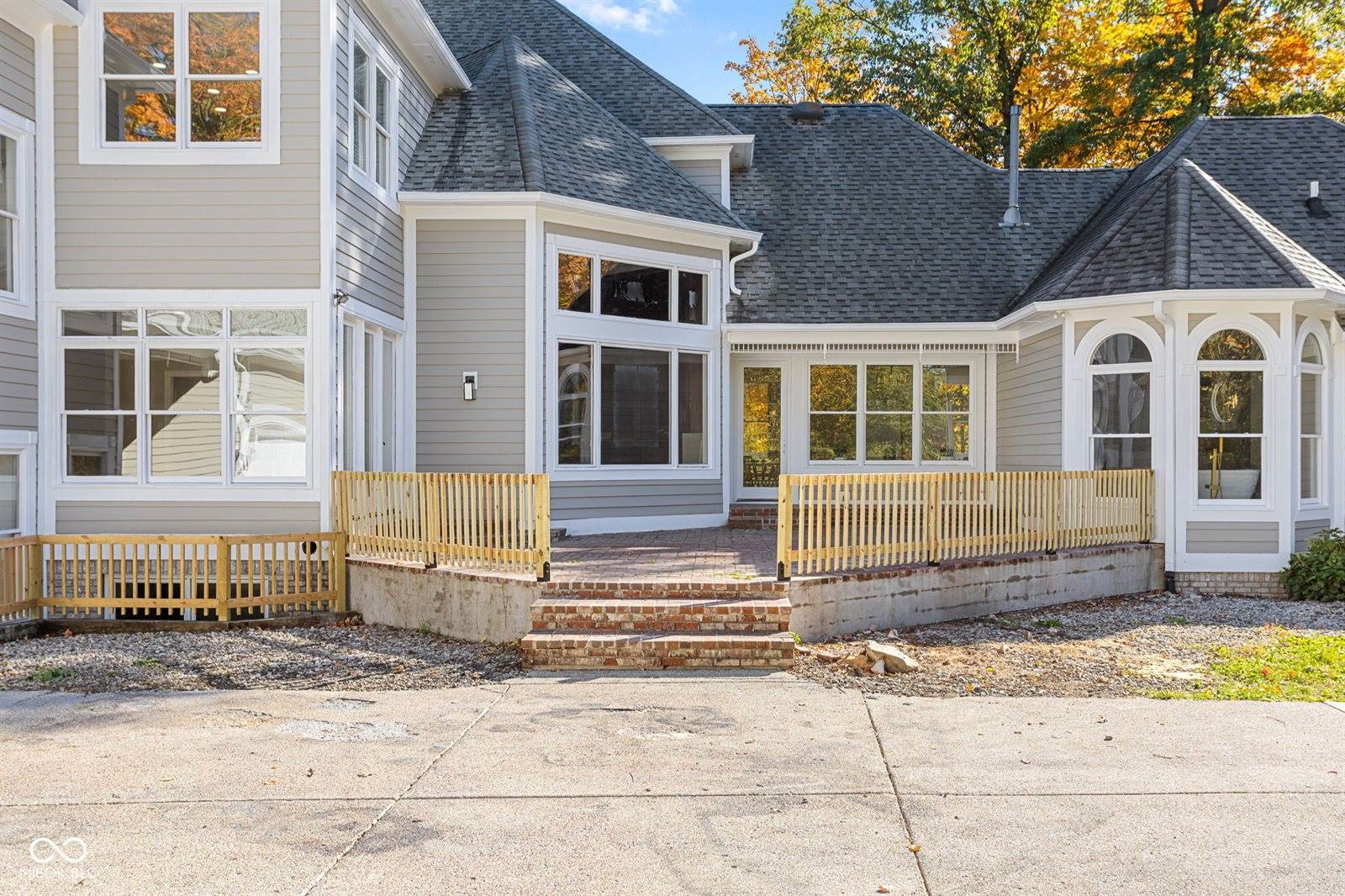 15 South Creedmoor Way, Anderson, IN 46011