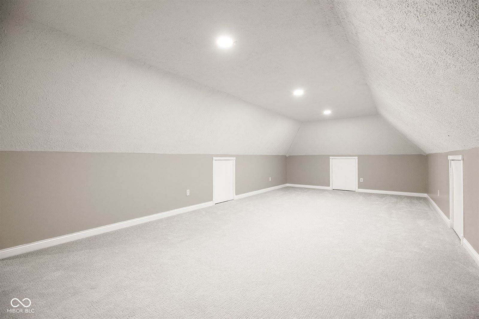 15 South Creedmoor Way, Anderson, IN 46011