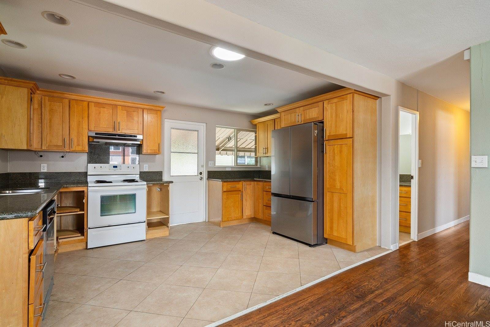 1118 Kaili Street, Honolulu, HI 96819