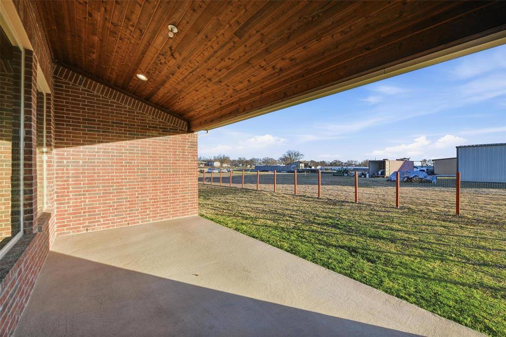 25275 Williams Drive, Justin, TX 76247