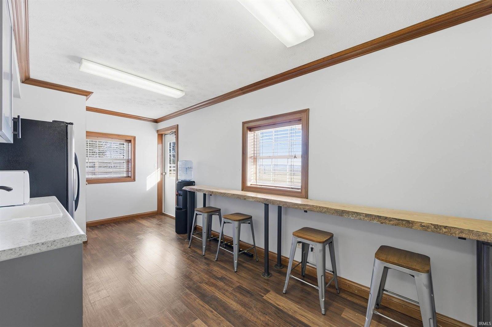 6201 S Cowan Road, Muncie, IN 47302