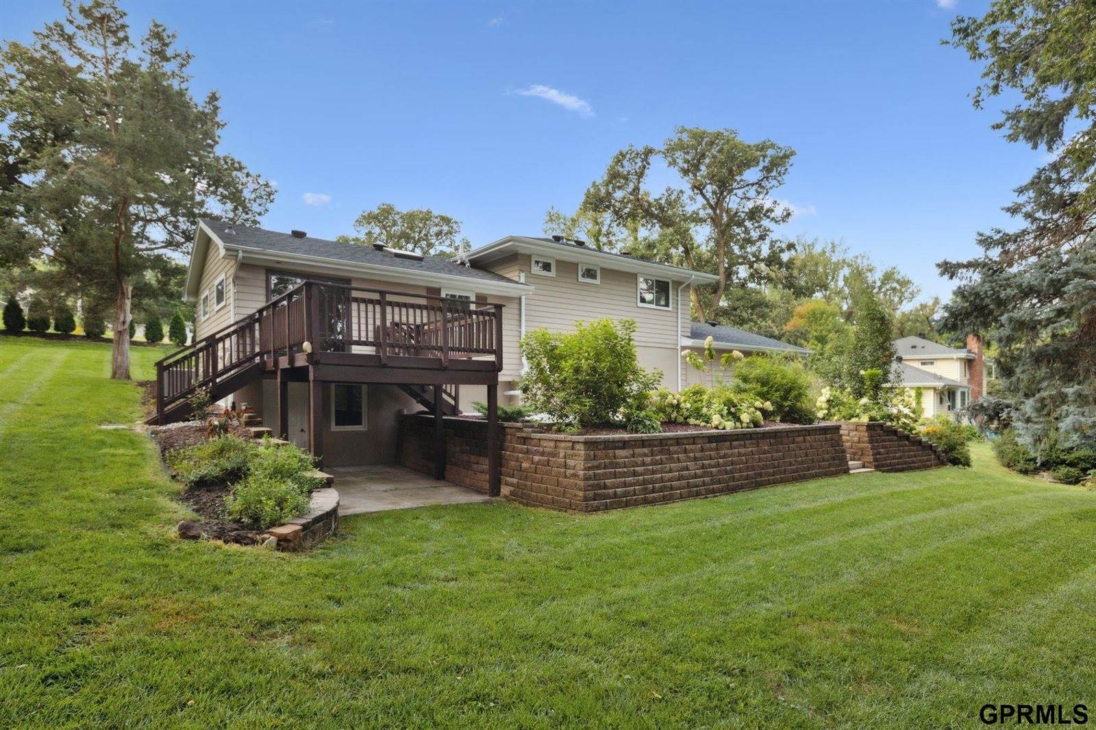 9334 Spring Street, Omaha, NE 68124