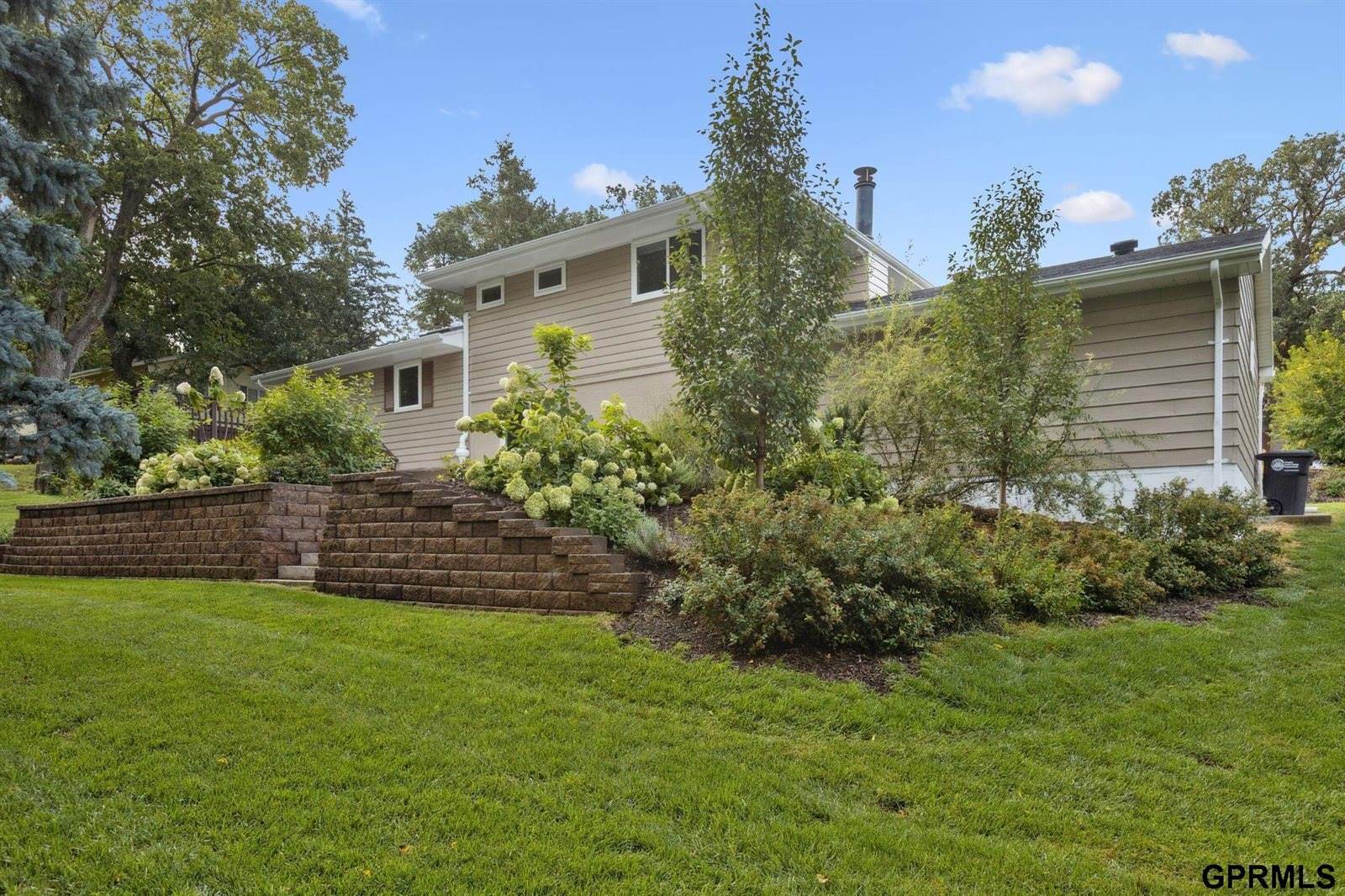 9334 Spring Street, Omaha, NE 68124