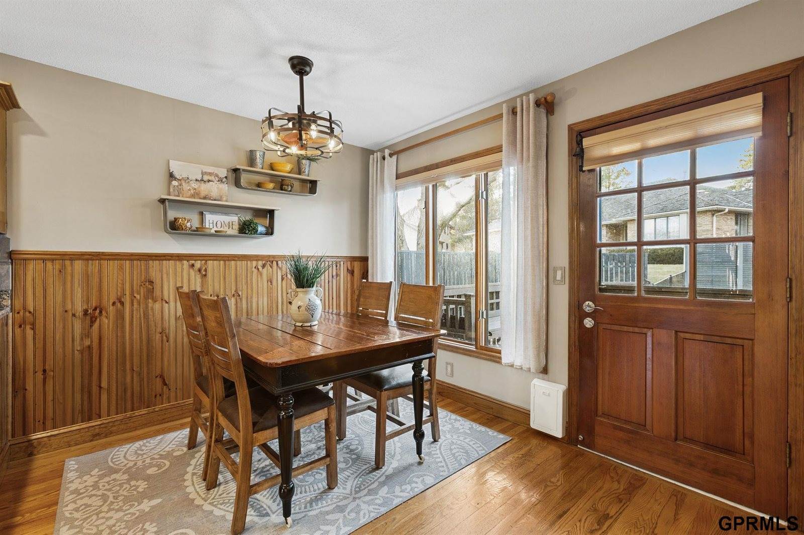 11024 North 61St Street, Omaha, NE 68152