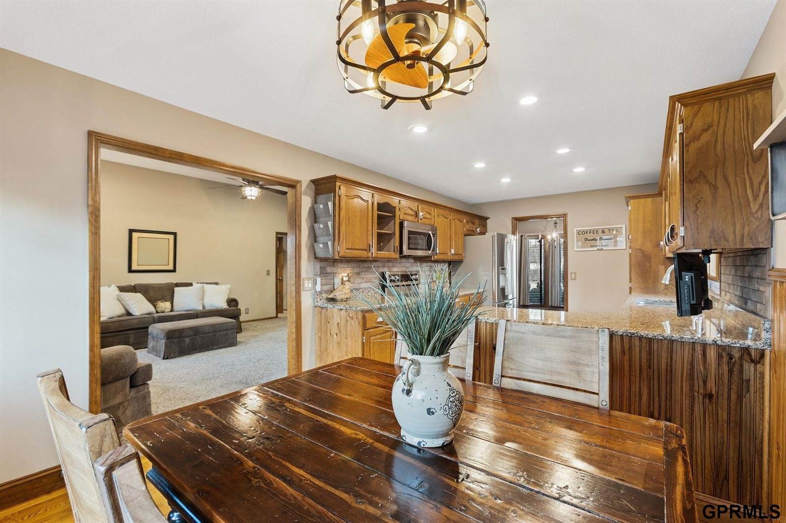 11024 North 61St Street, Omaha, NE 68152