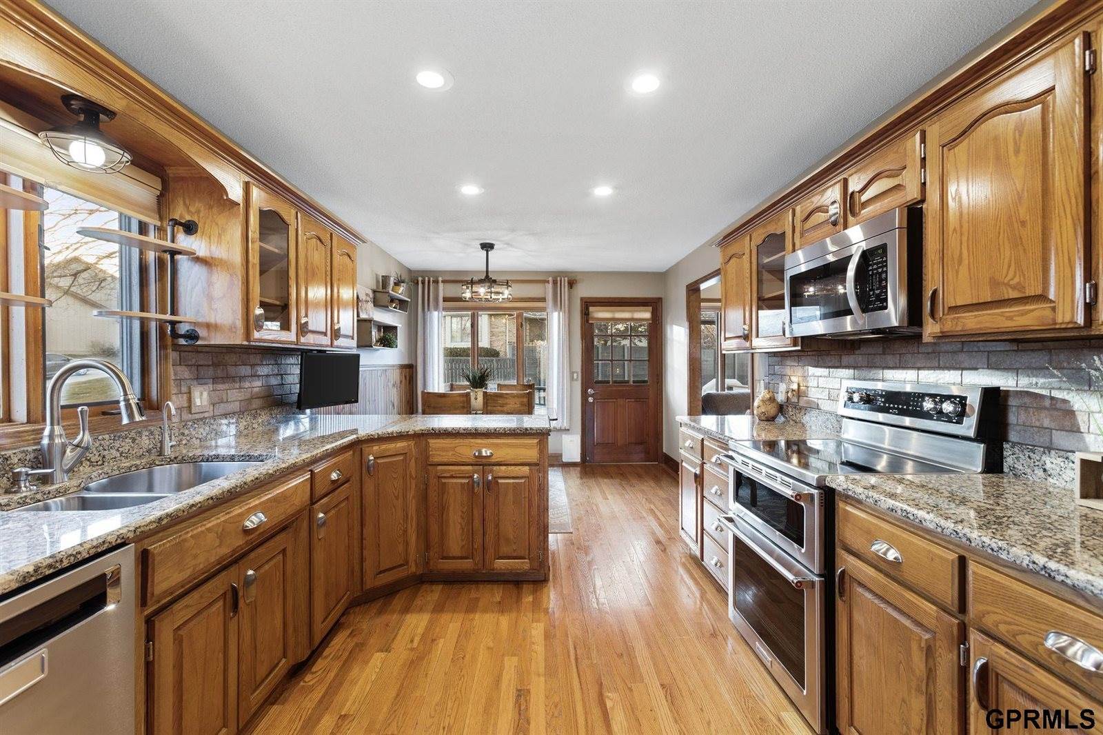 11024 North 61St Street, Omaha, NE 68152