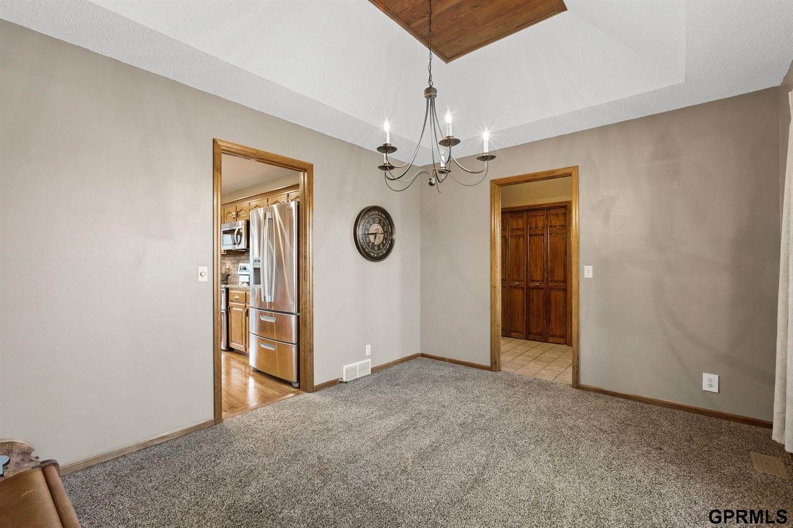 11024 North 61St Street, Omaha, NE 68152