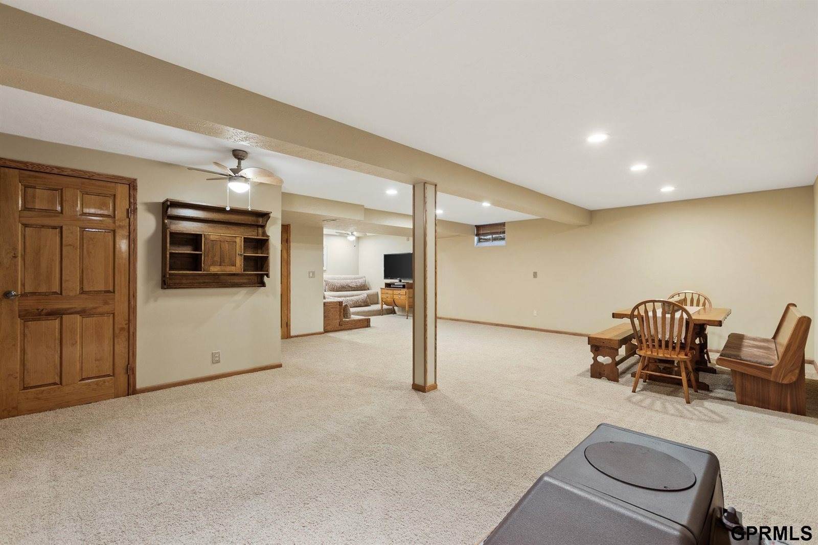 11024 North 61St Street, Omaha, NE 68152