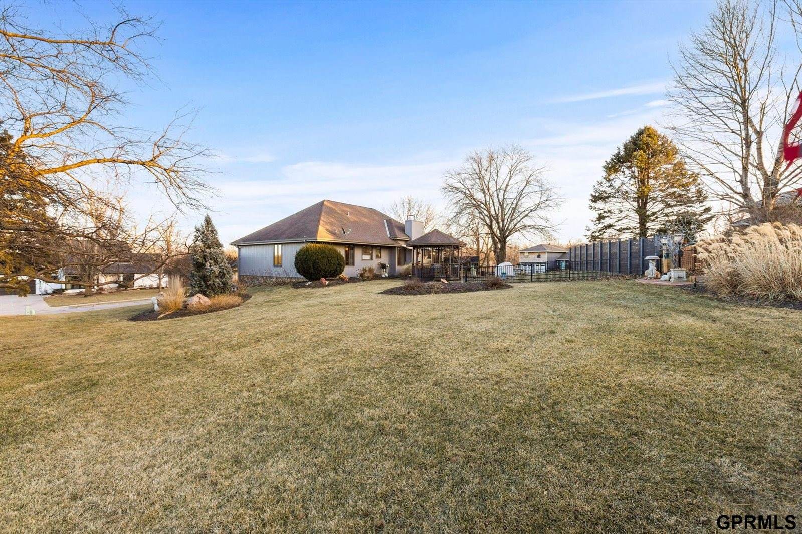 11024 North 61St Street, Omaha, NE 68152