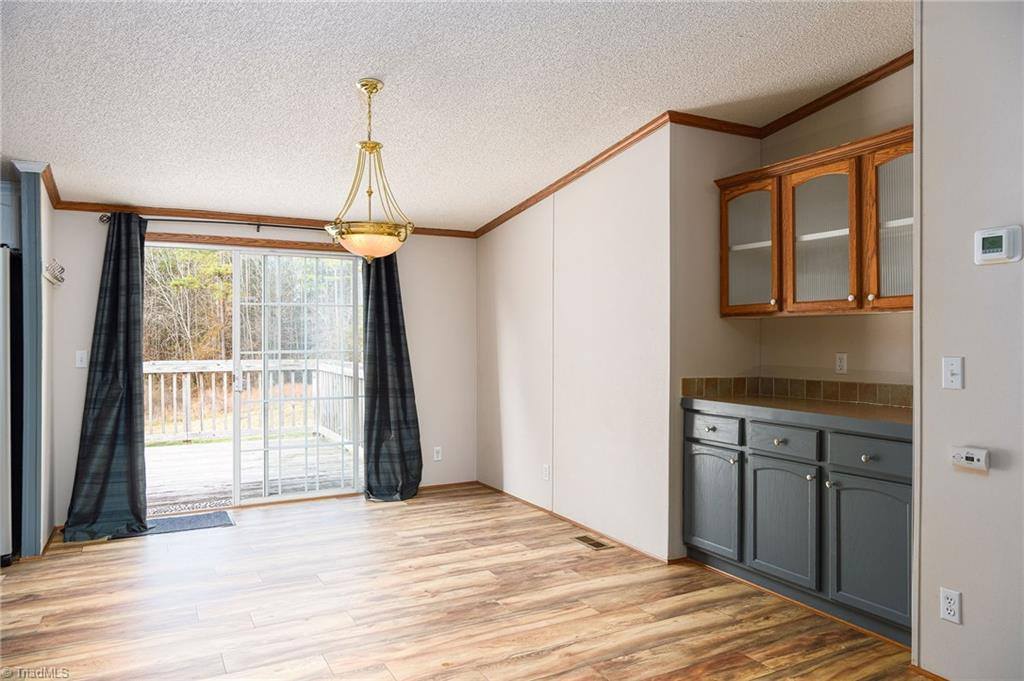 876 Mr Henry Road, Mocksville, NC 27028