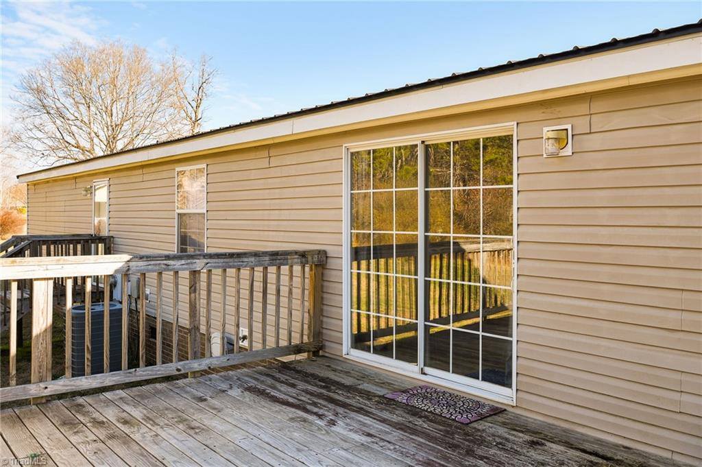 876 Mr Henry Road, Mocksville, NC 27028