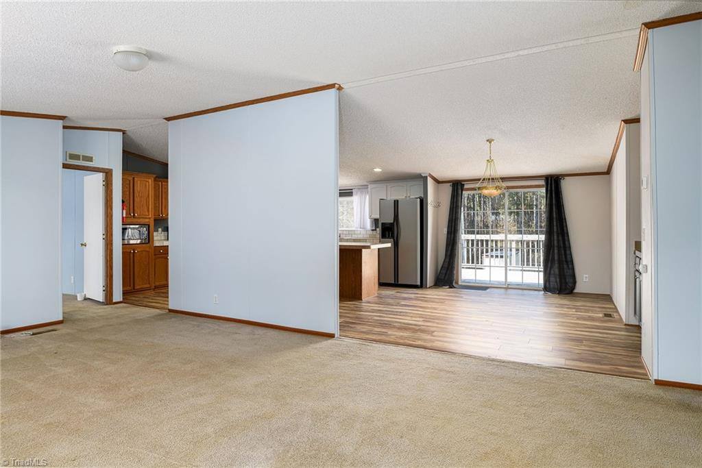 876 Mr Henry Road, Mocksville, NC 27028