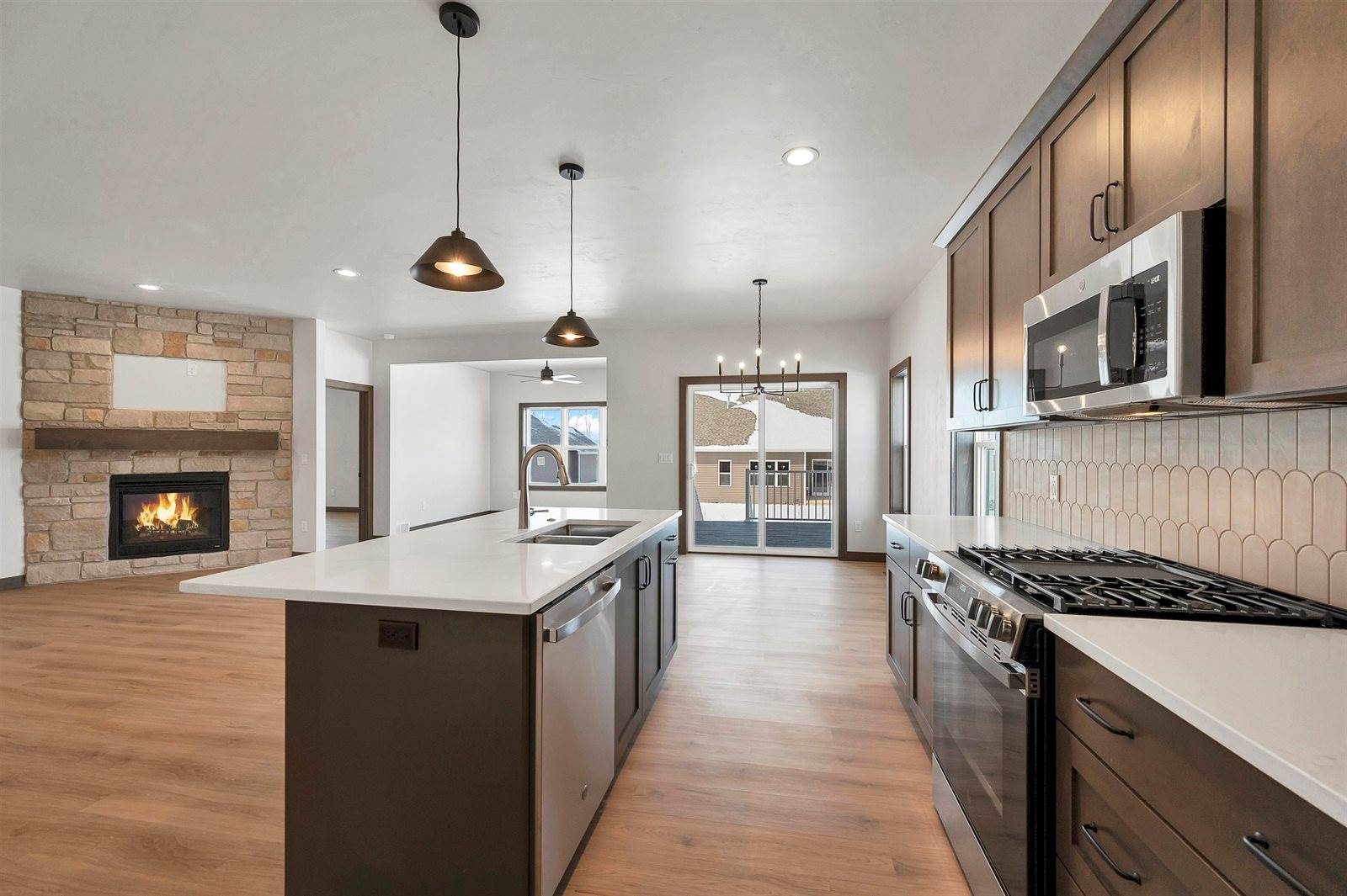 2362 Whispering Wind Lane, Green Bay, WI 54303