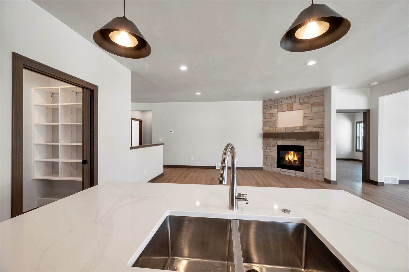 2362 Whispering Wind Lane, Green Bay, WI 54303