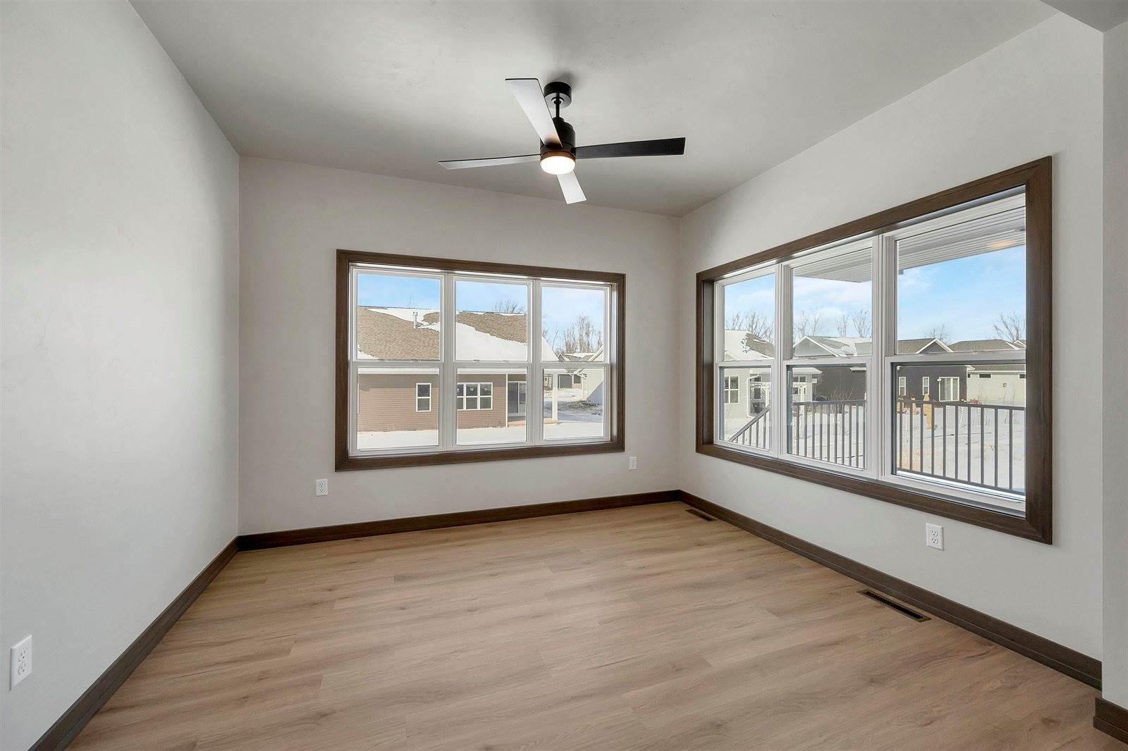 2362 Whispering Wind Lane, Green Bay, WI 54303