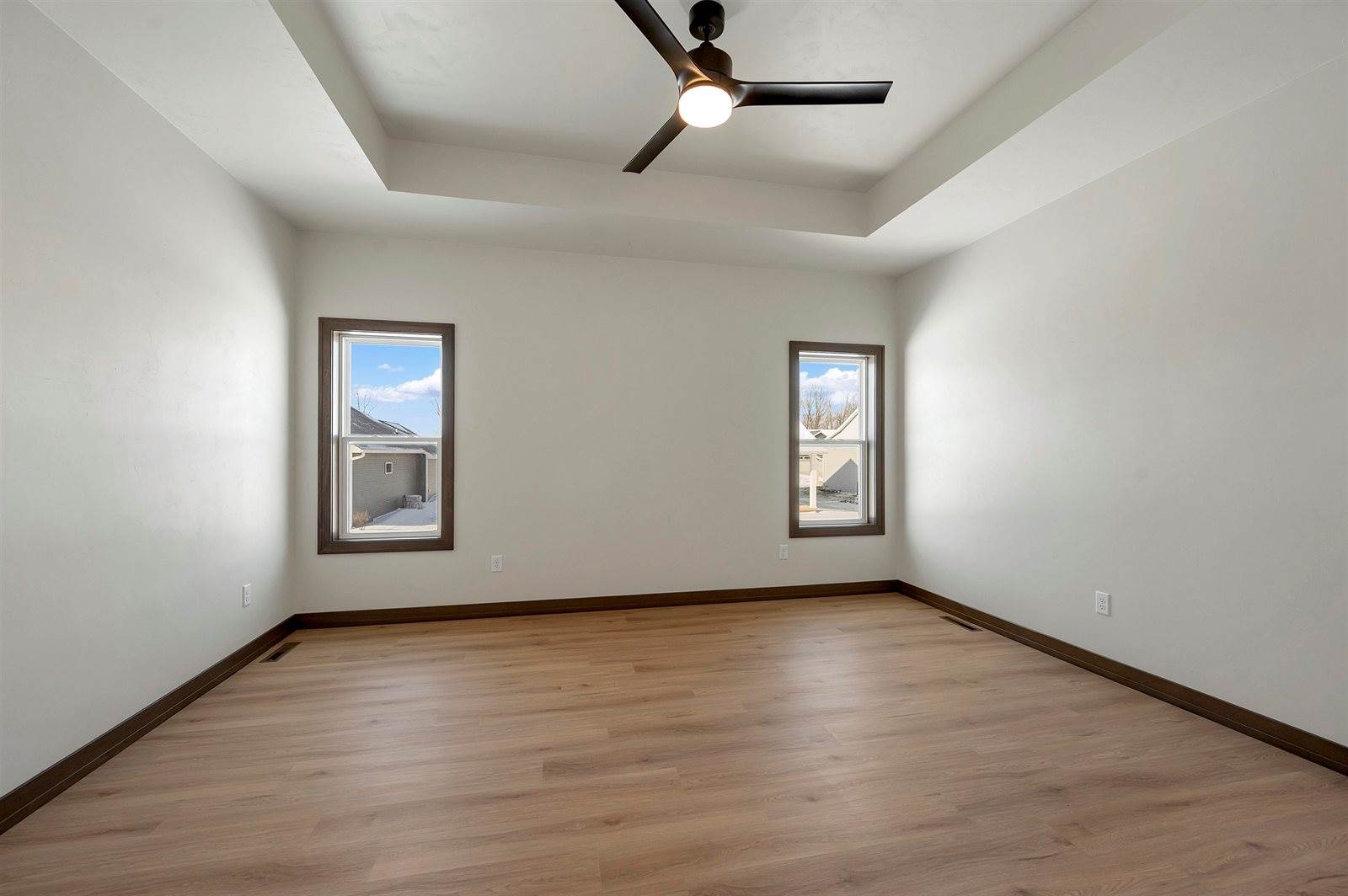 2362 Whispering Wind Lane, Green Bay, WI 54303