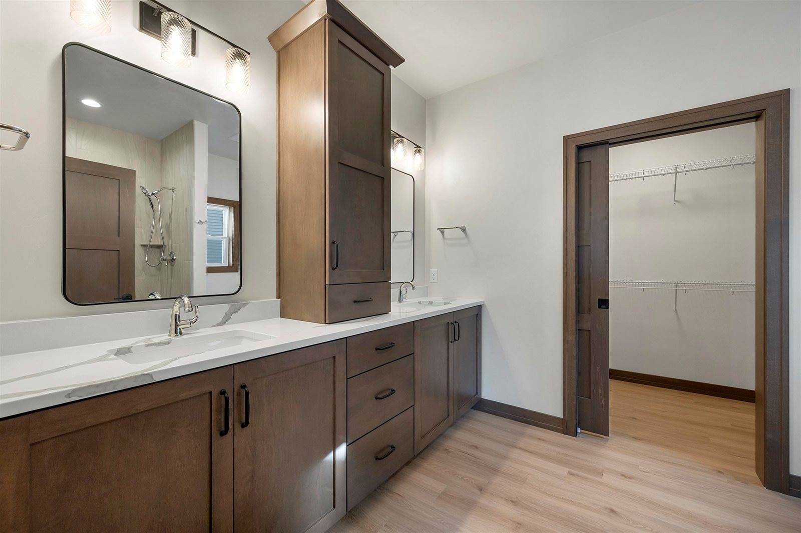 2362 Whispering Wind Lane, Green Bay, WI 54303