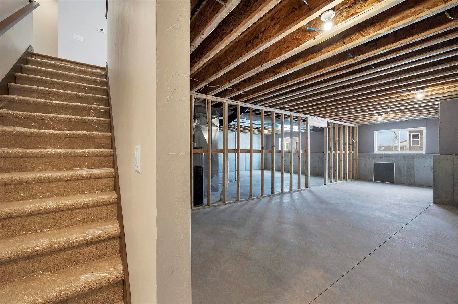 2362 Whispering Wind Lane, Green Bay, WI 54303