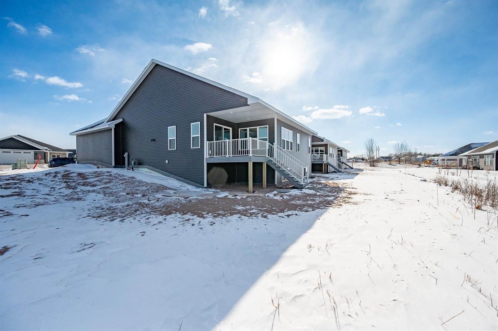 2362 Whispering Wind Lane, Green Bay, WI 54303