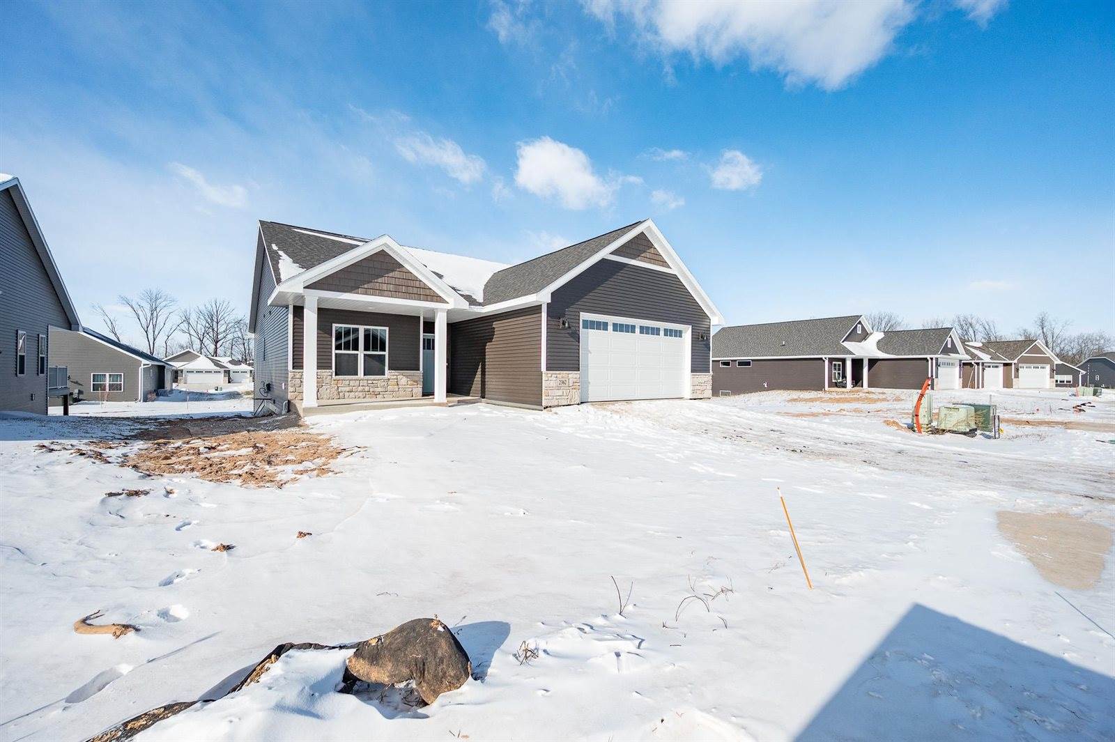 2362 Whispering Wind Lane, Green Bay, WI 54303